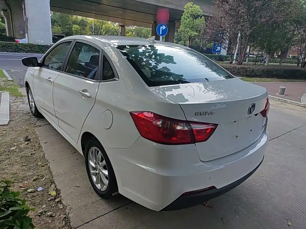 Changan V7 — миниатюра 5