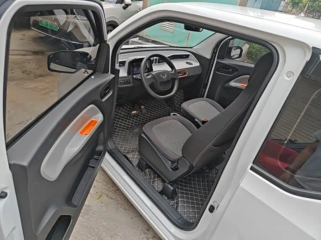 Wuling MINIEV — миниатюра 16