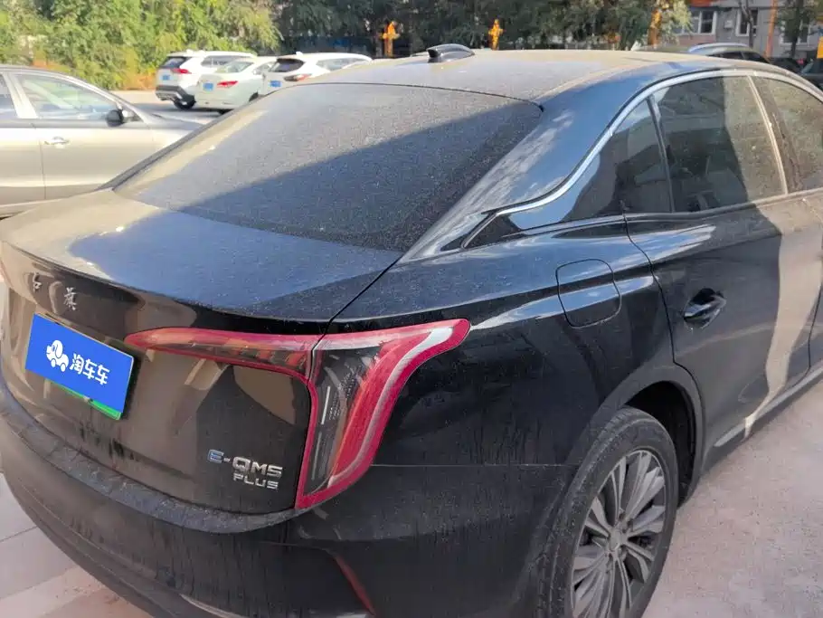 Hongqi Hongqi E-QM5 — миниатюра 3