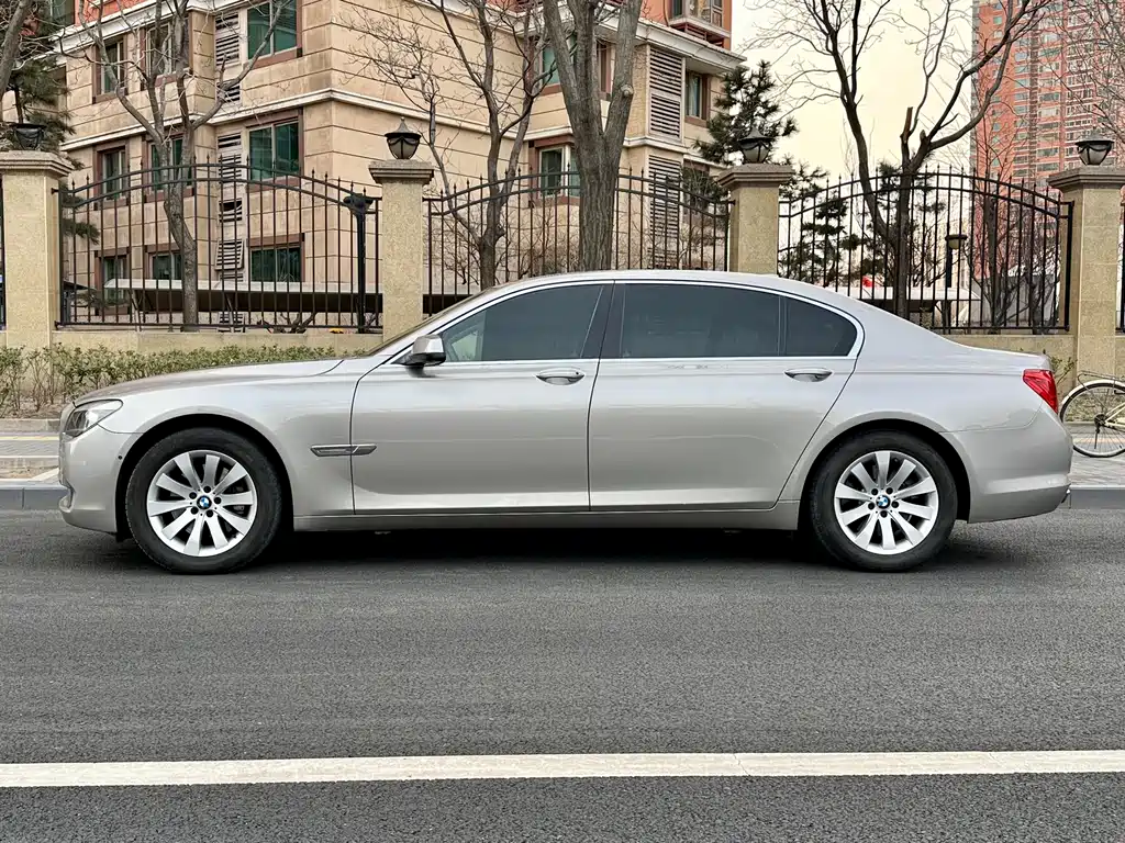 BMW 7 Series 7 2009 740Li Luxury