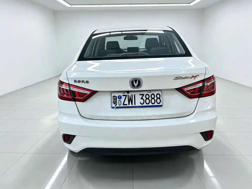 Changan Eado DT — миниатюра 9