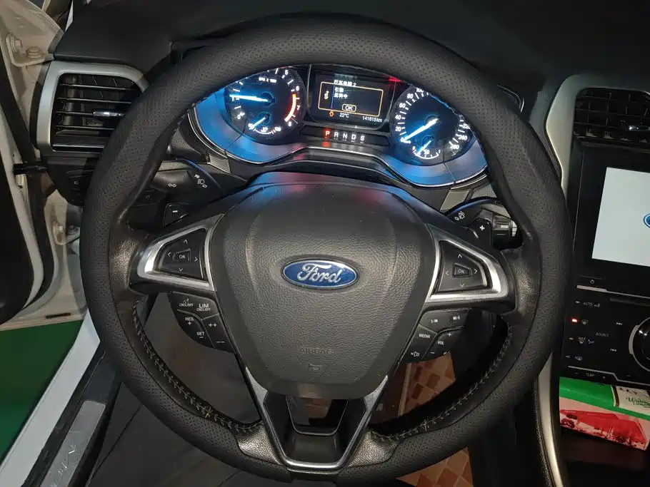 Ford Mondeo — миниатюра 15