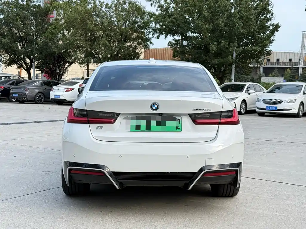 BMW i3 — миниатюра 6