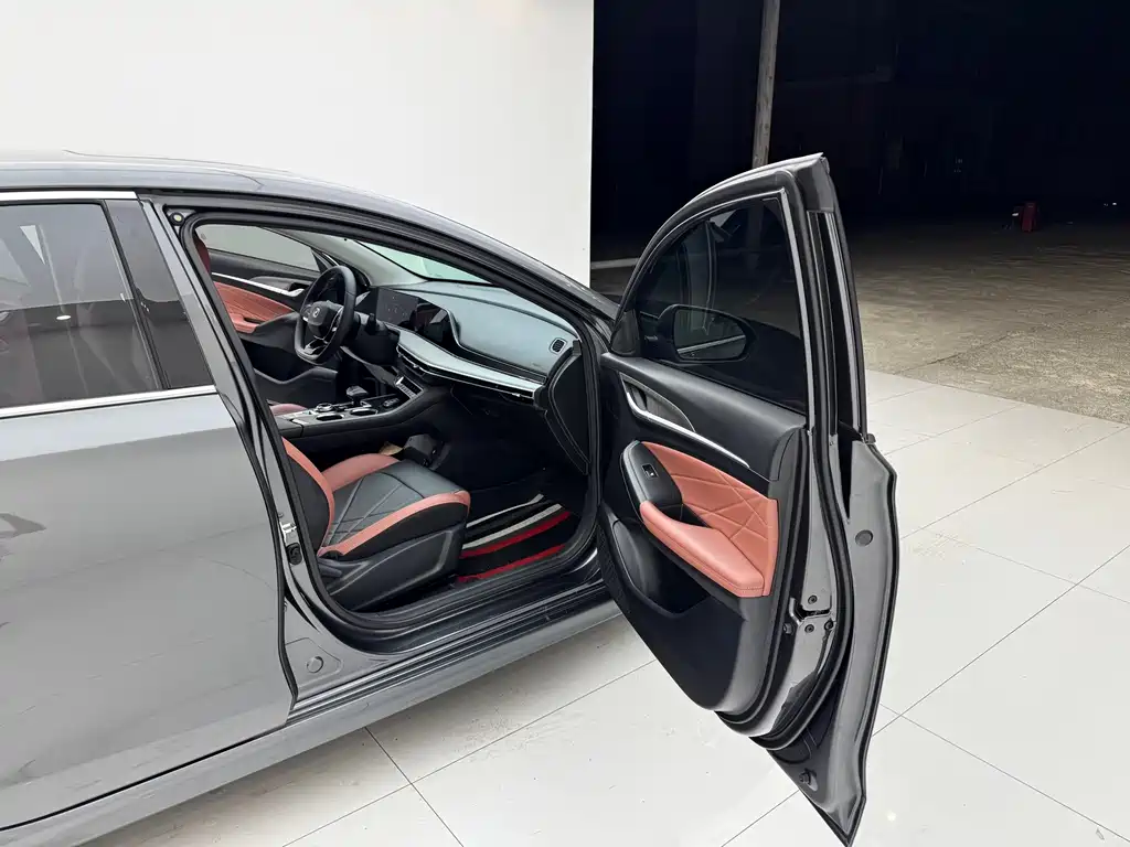 Changan Eado — миниатюра 8