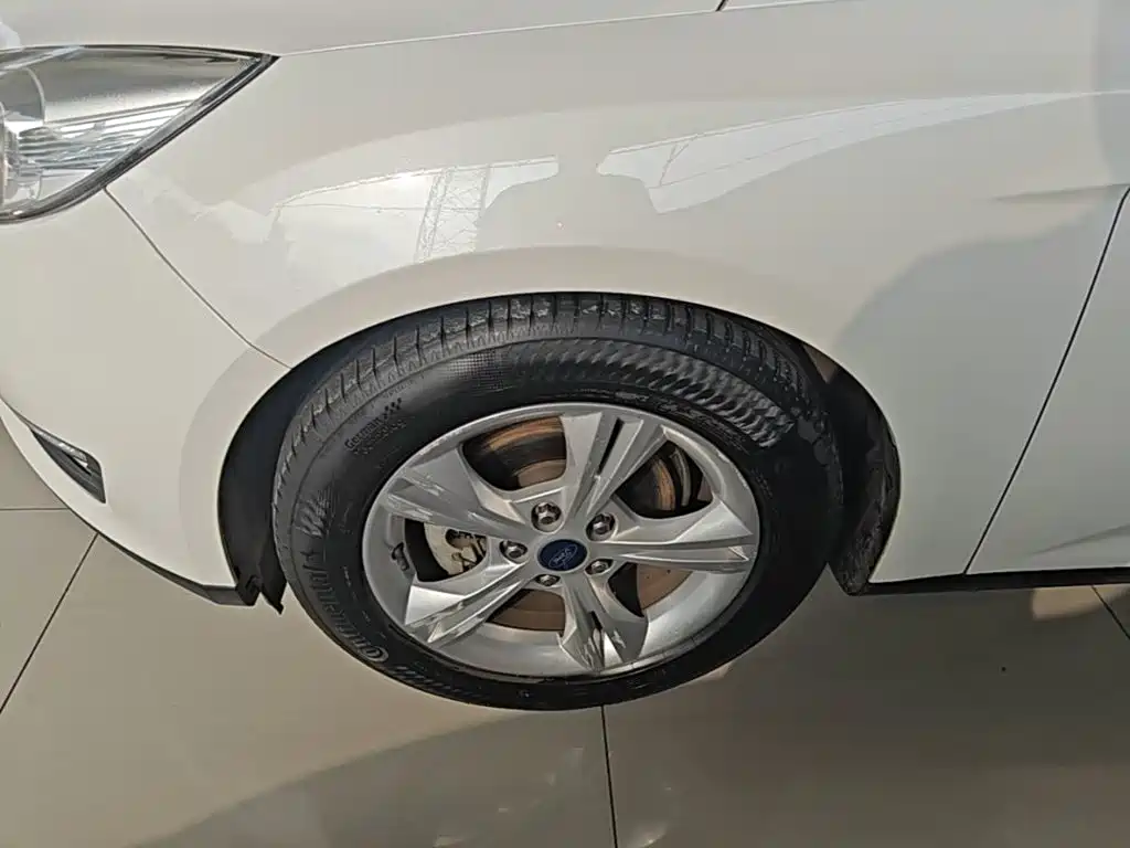 Ford Focus — миниатюра 23