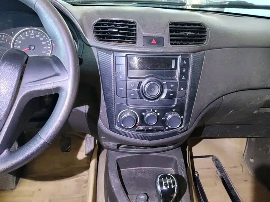 Wuling Hongguang — миниатюра 13