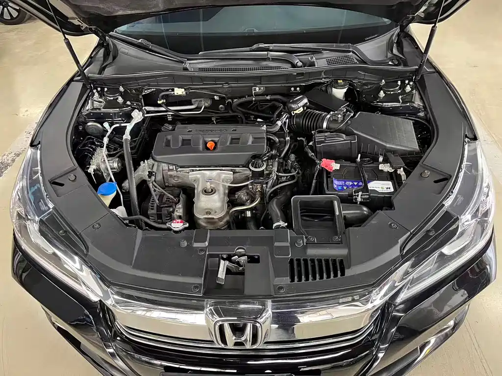 Honda Accord — миниатюра 9
