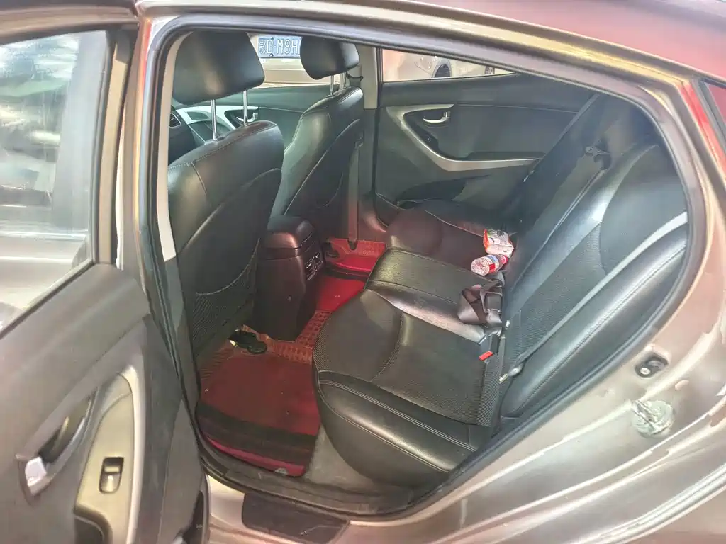 Hyundai Elantra Langdong — миниатюра 7