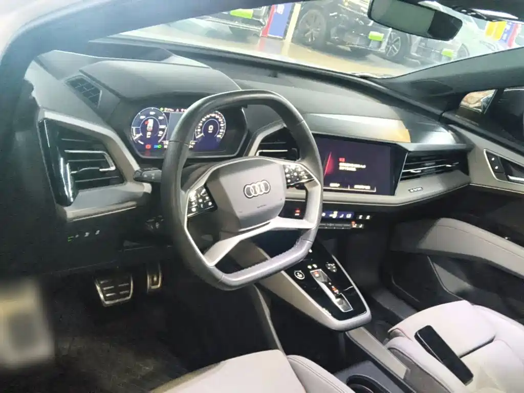 Audi Q5 e-tron — миниатюра 10