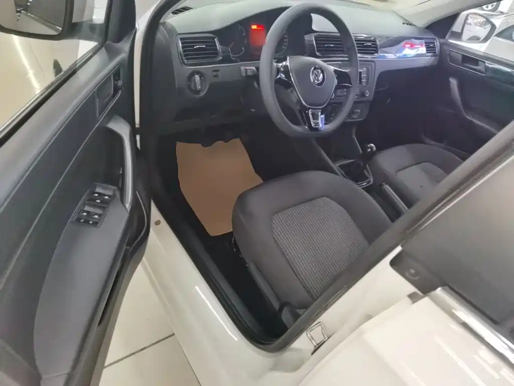 Volkswagen Santana — миниатюра 16