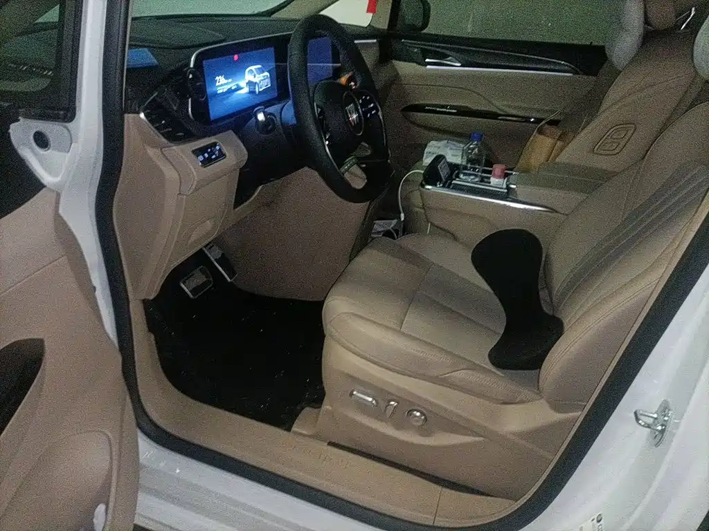 Buick GL8 Hybrid — миниатюра 12