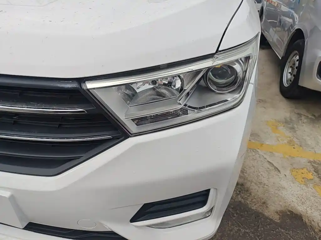 Wuling Hongguang — миниатюра 24