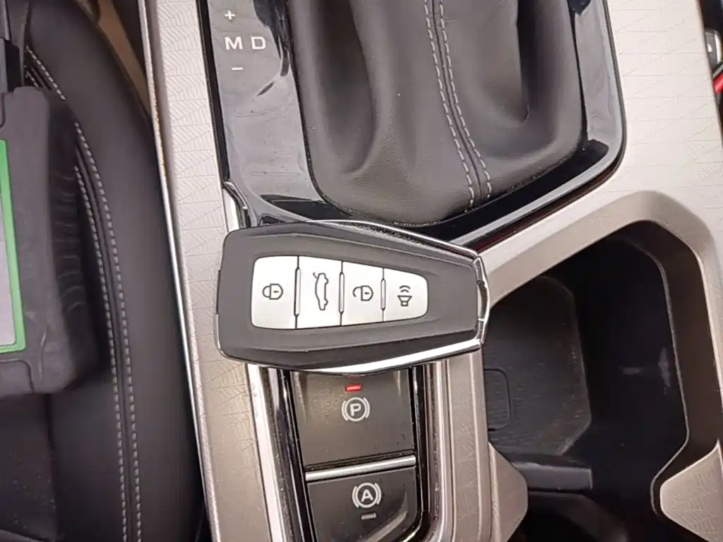 Geely Emgrand — миниатюра 9