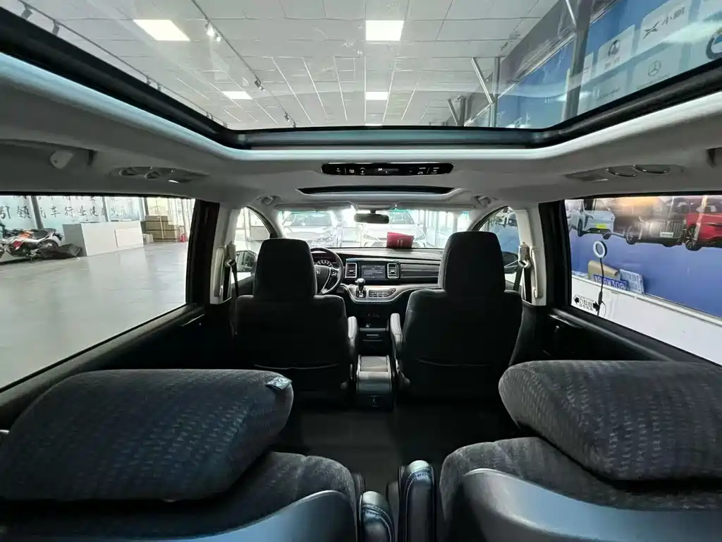 Honda Elysion — миниатюра 5