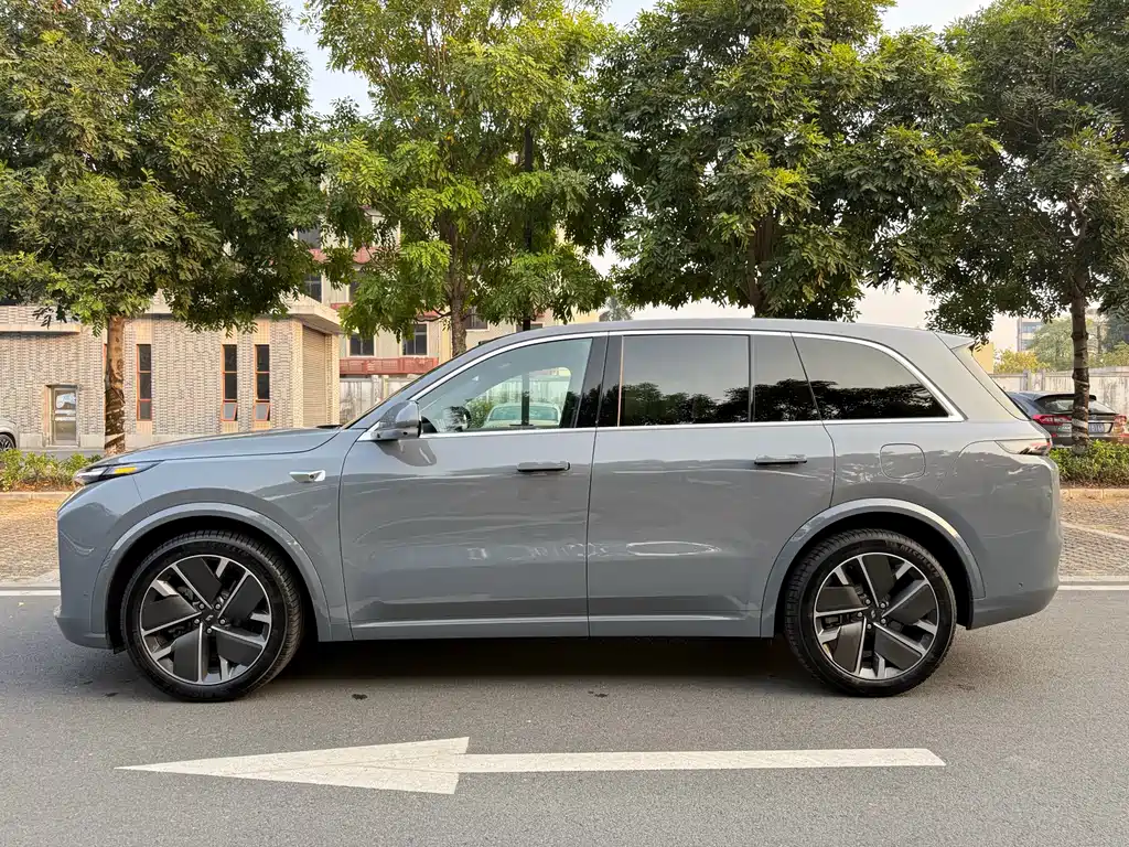 Li Auto IDEAL L8
