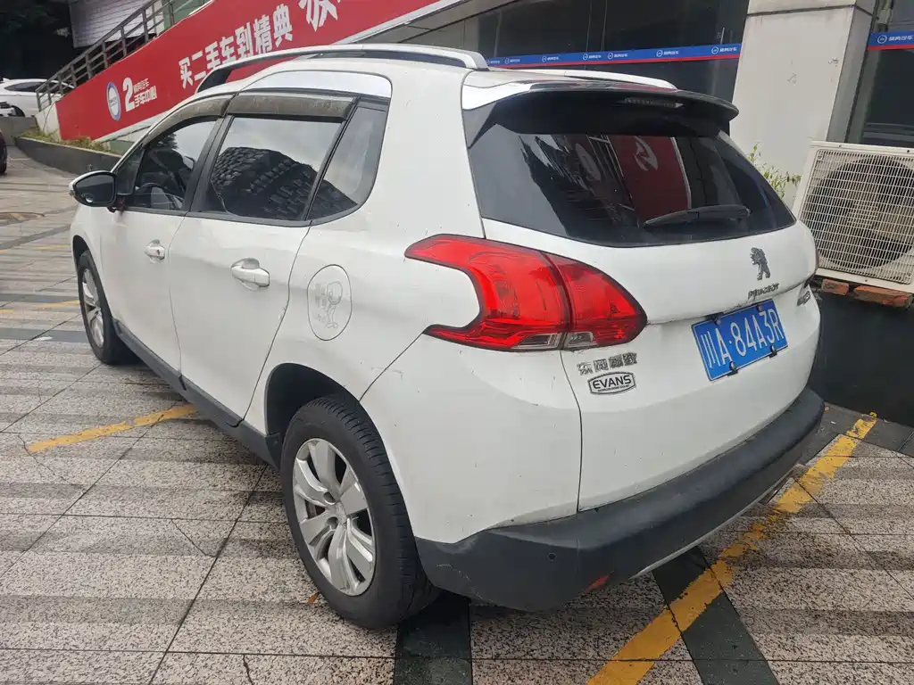 Peugeot 2008 — миниатюра 5