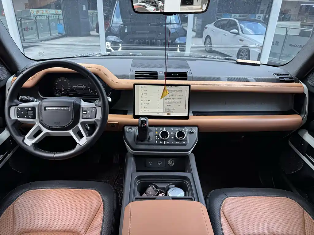 Land Rover Defender — миниатюра 5