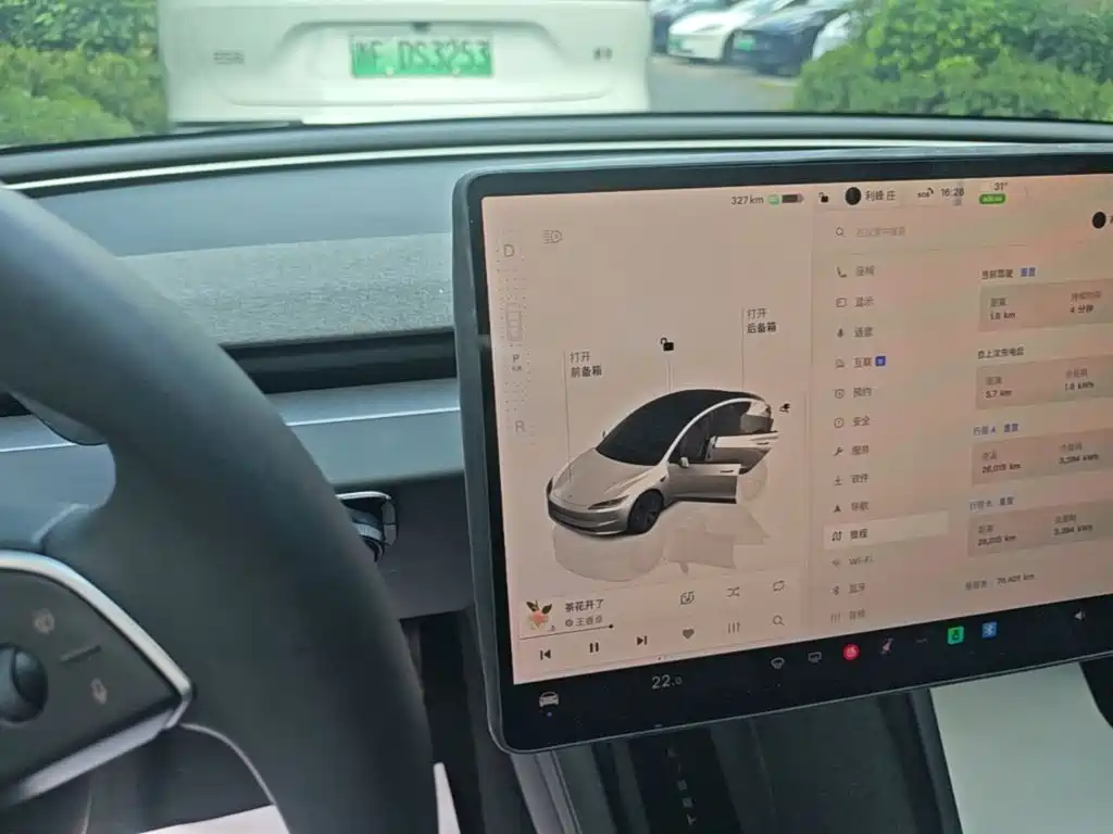 Tesla Model 3 — миниатюра 14