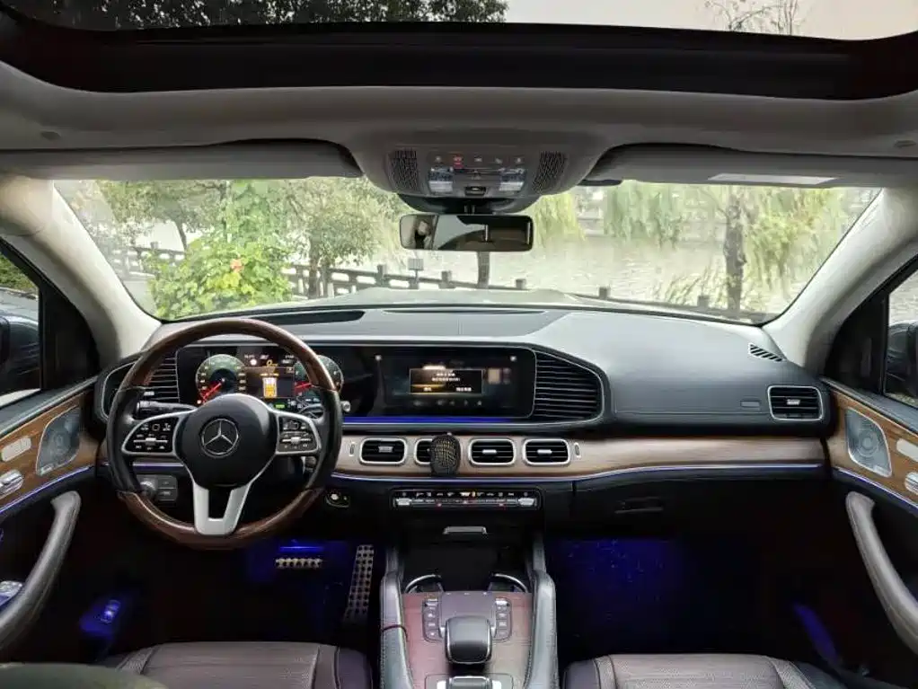 Mercedes-Benz GLS — миниатюра 9