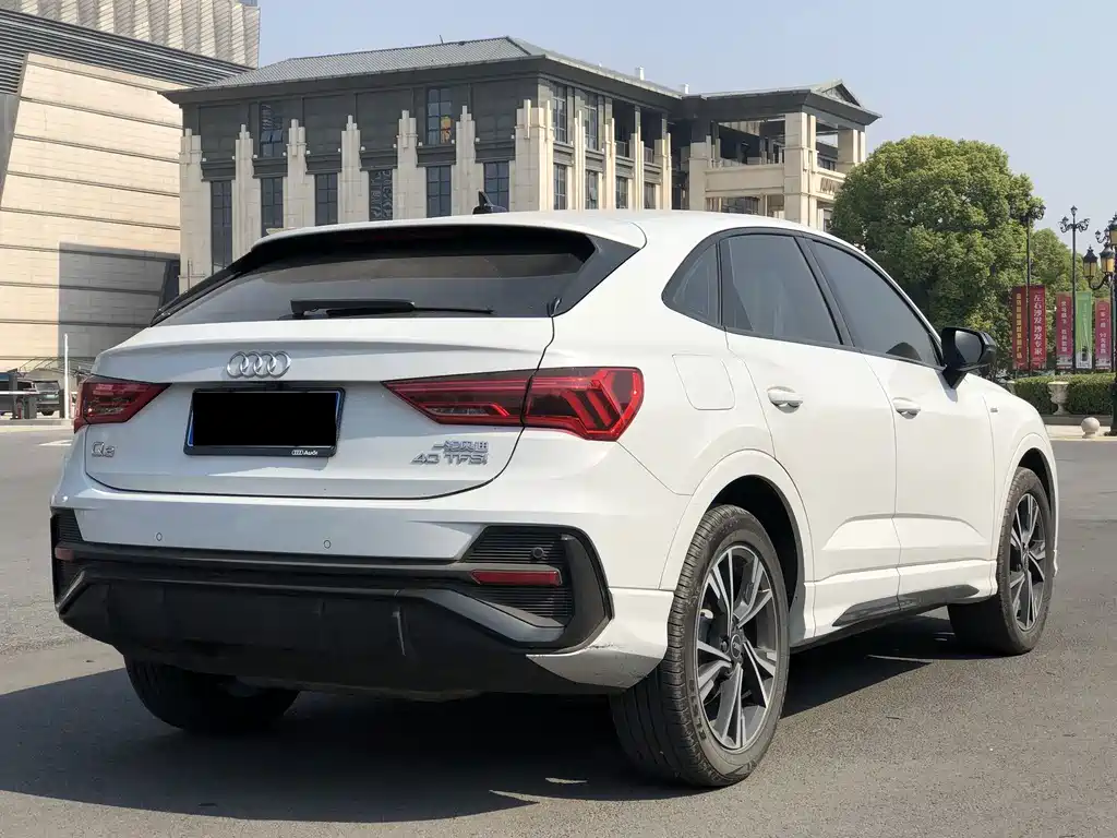Audi Q3 Sportback — миниатюра 10