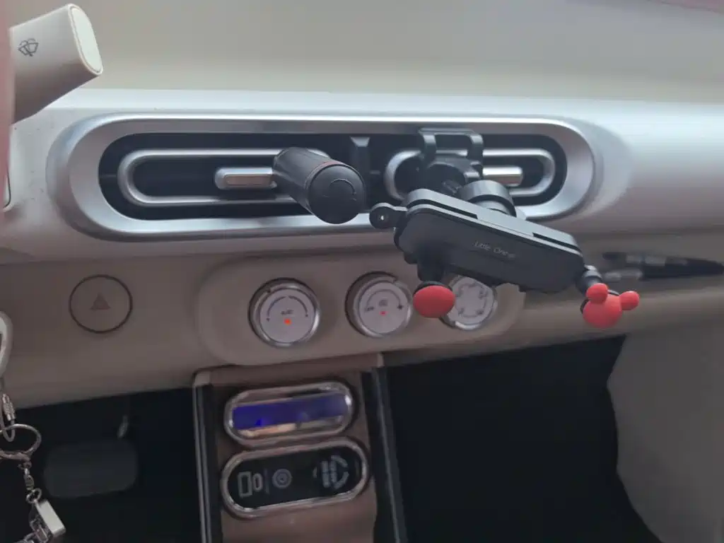 Wuling MINIEV — миниатюра 12