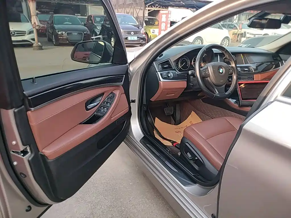 BMW 5 Series — миниатюра 16