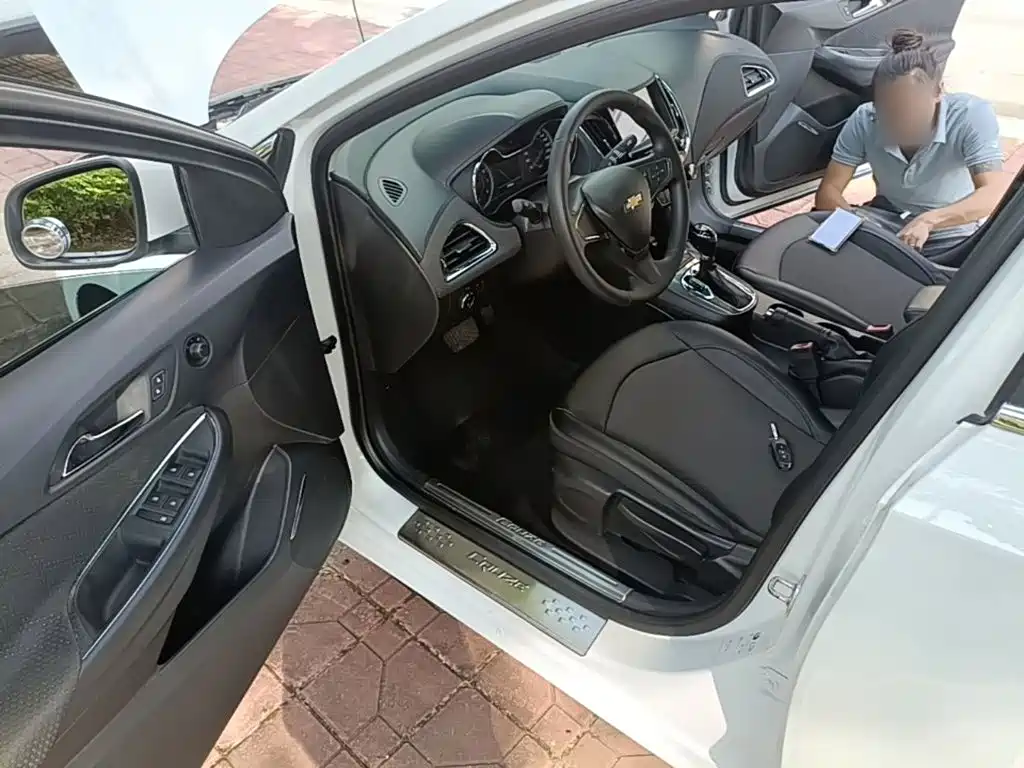 Chevrolet Cruze — миниатюра 16