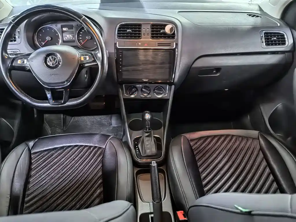 Volkswagen Polo — миниатюра 11
