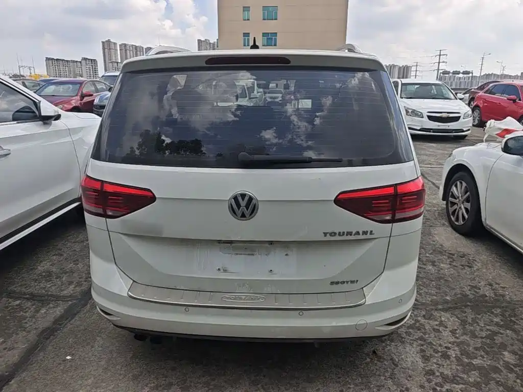 Volkswagen Touran — миниатюра 6