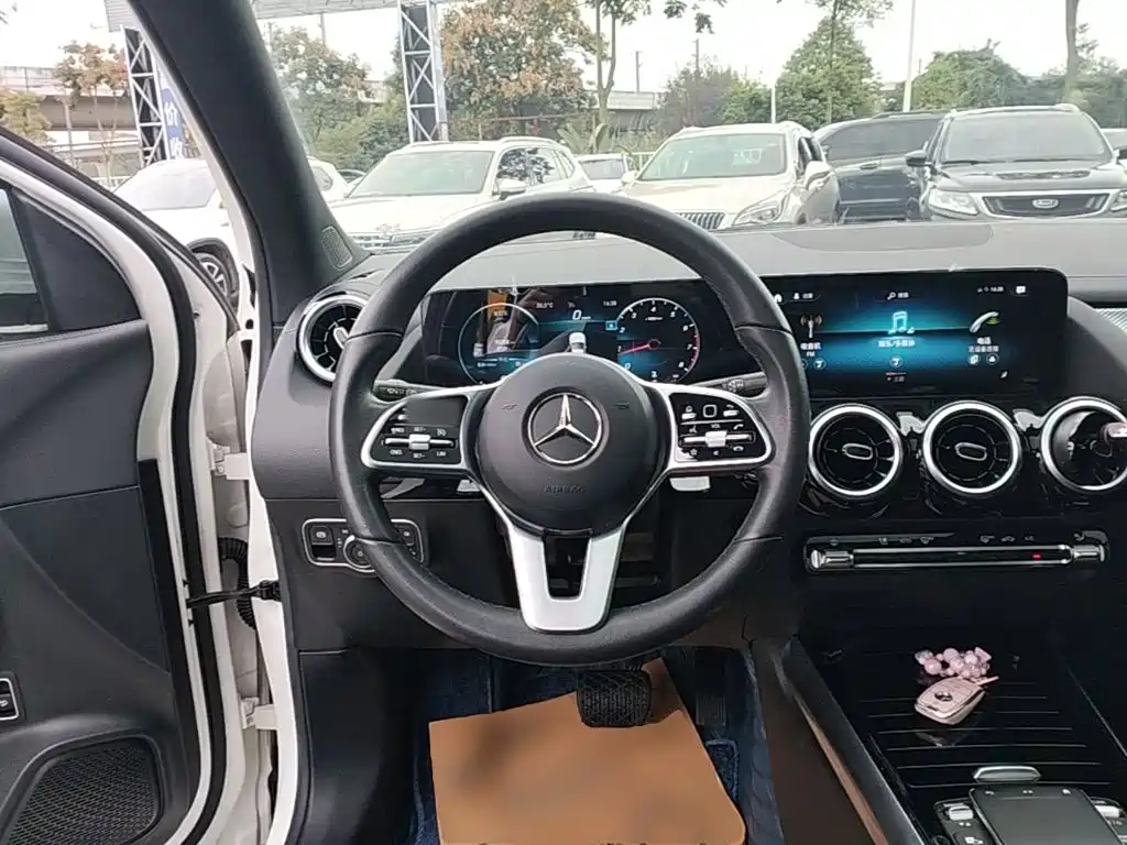 Mercedes-Benz GLA — миниатюра 11