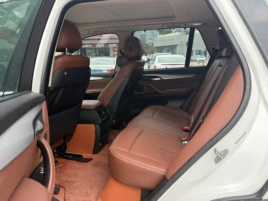 BMW X5 (Import) — миниатюра 9