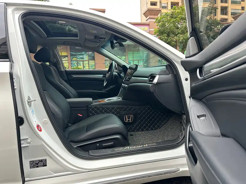Honda Accord — миниатюра 10