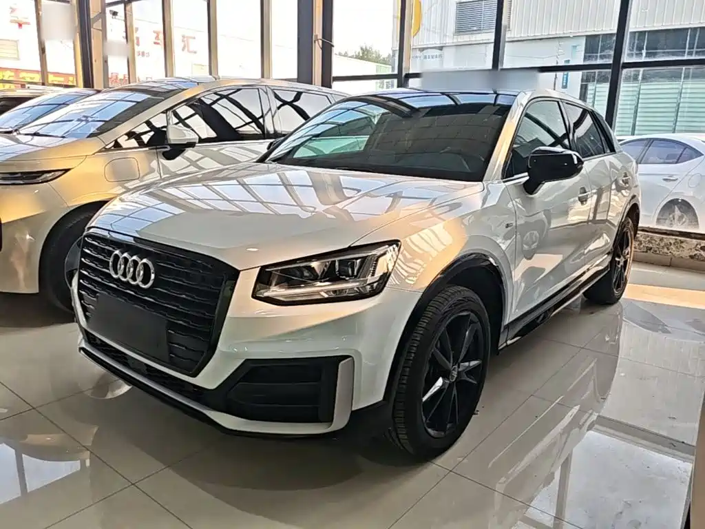 Audi Q2L — миниатюра 2