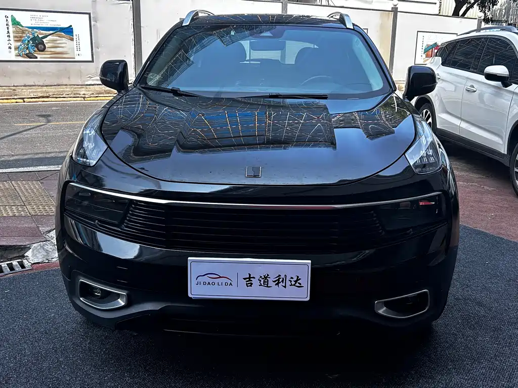 Lynk & Co 01 2018