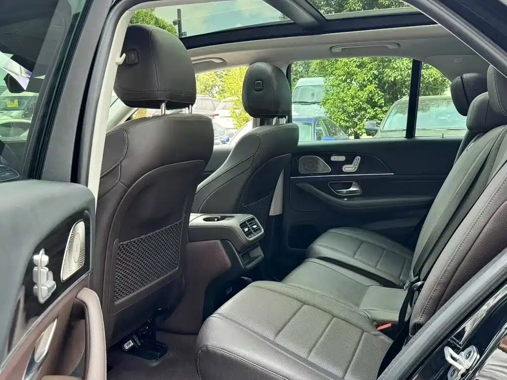 Mercedes-Benz GLE (Import) — миниатюра 7