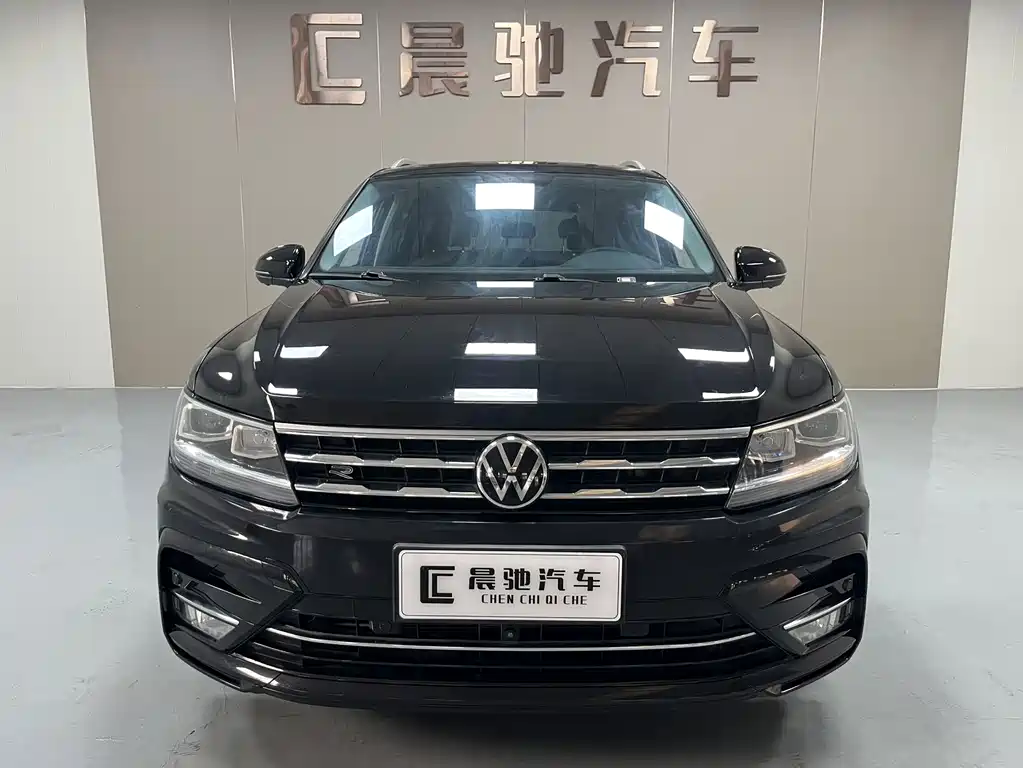 Volkswagen Tiguan L — миниатюра 2