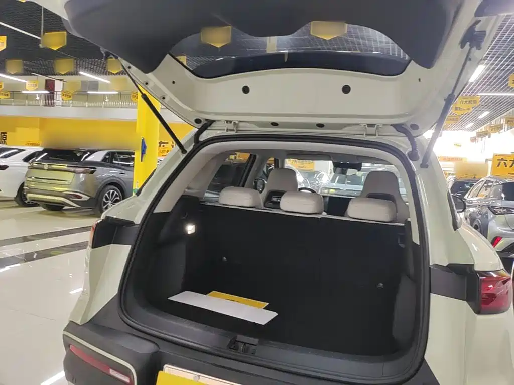 BYD Yuan UP — миниатюра 19