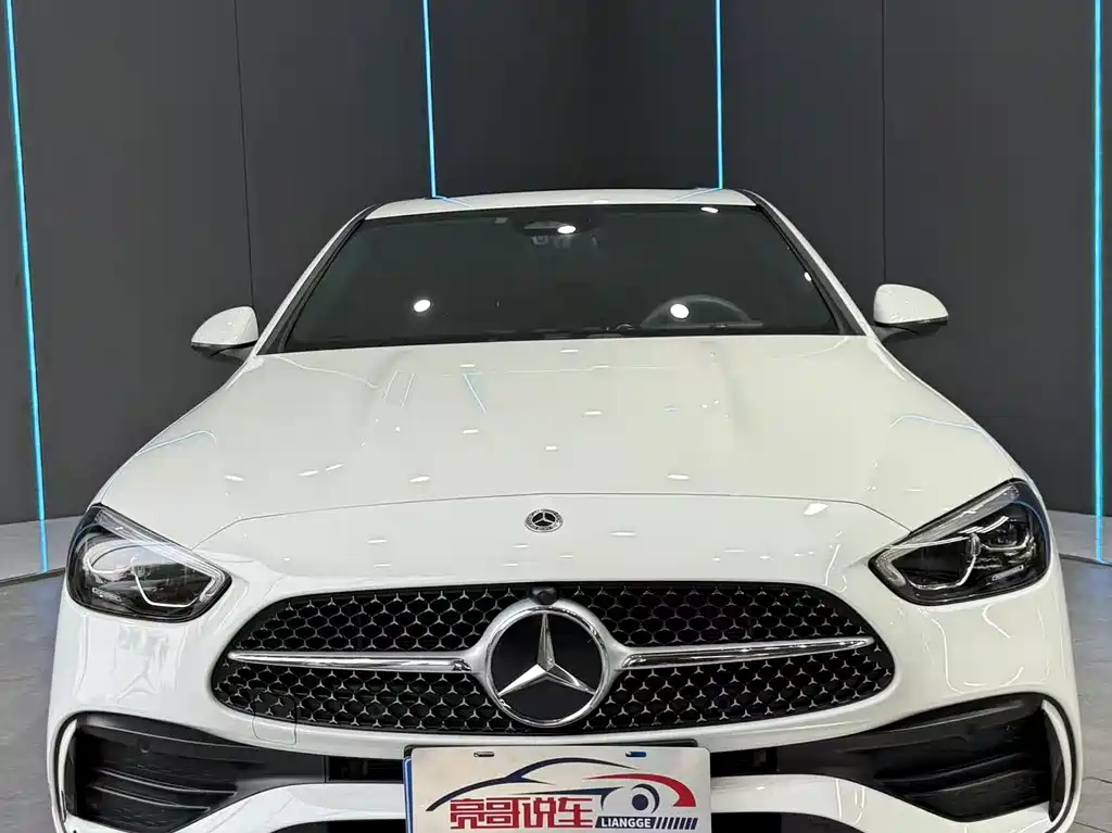 Mercedes-Benz C-Class — миниатюра 2