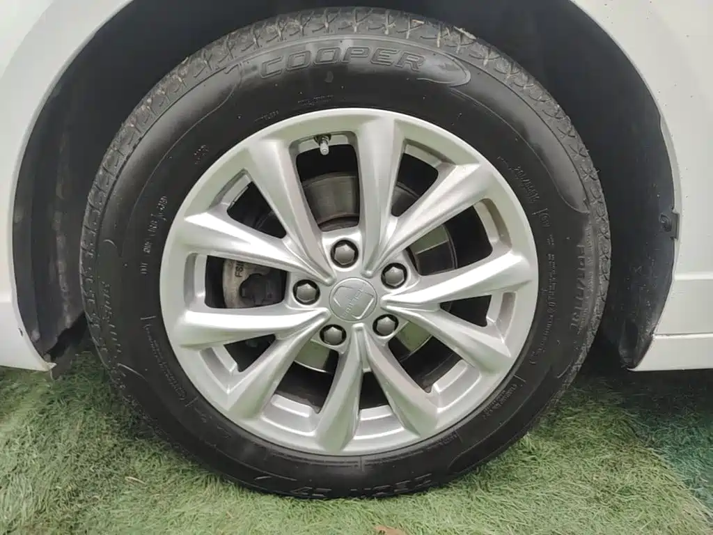 Roewe i5 — миниатюра 23