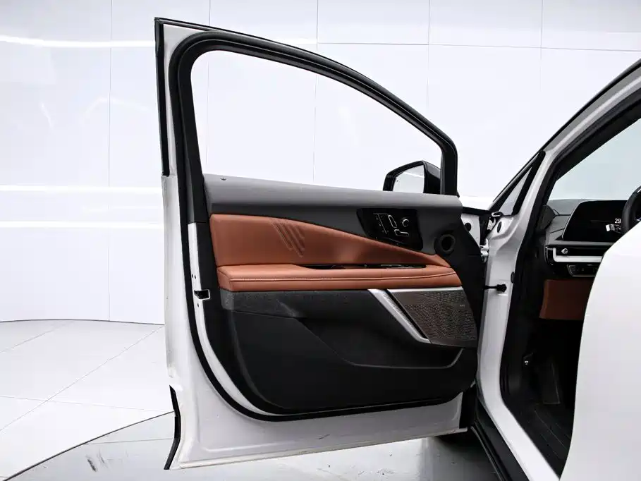 Cadillac IQ — миниатюра 11