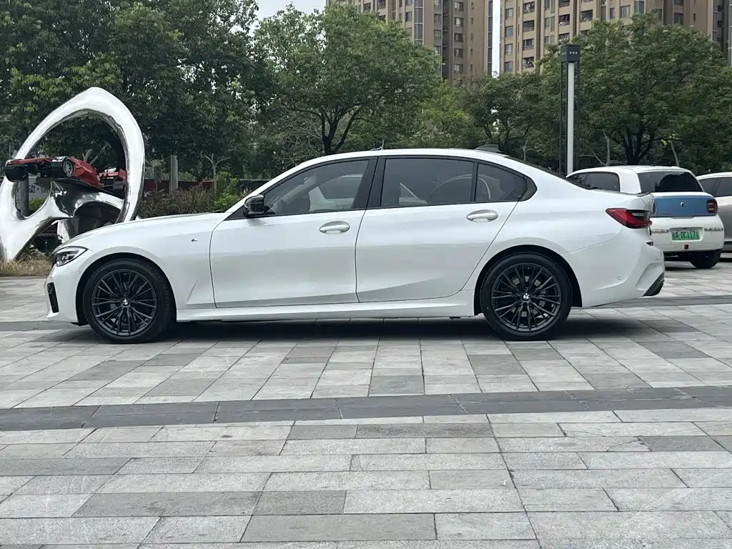 BMW 3 Series — миниатюра 7