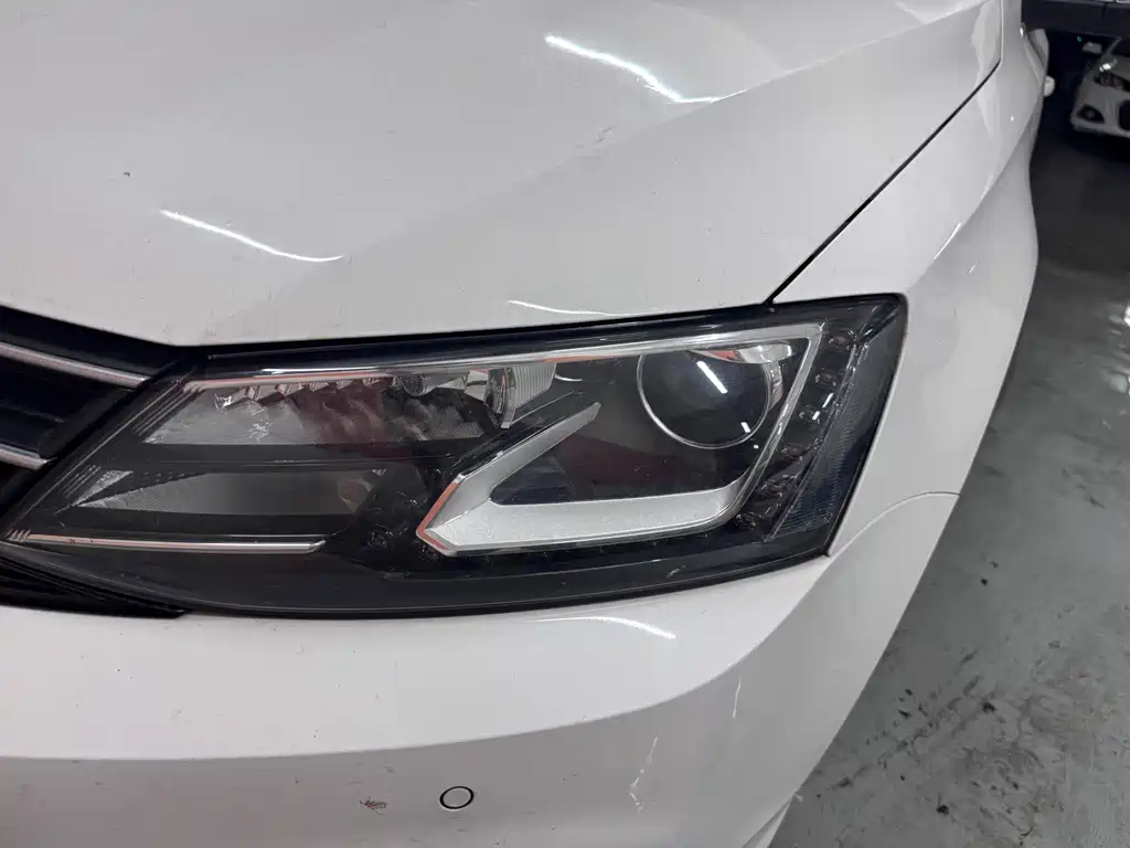 Volkswagen Sagitar — миниатюра 4