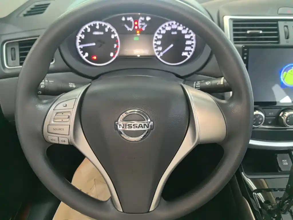 Nissan Tiida — миниатюра 11