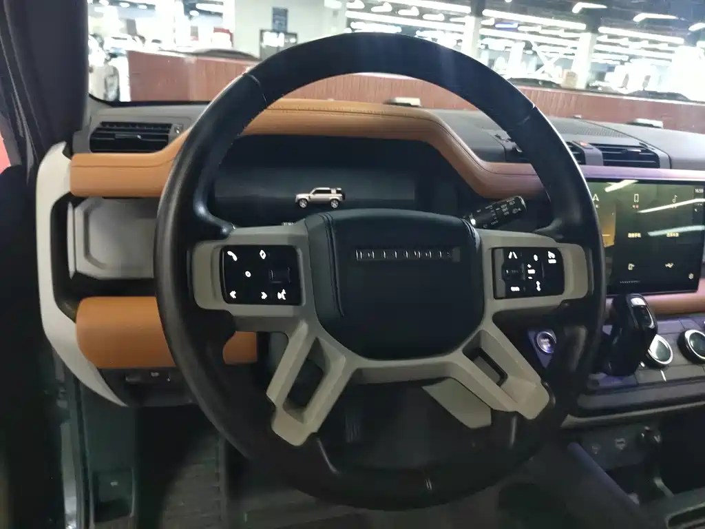 Land Rover Defender — миниатюра 6
