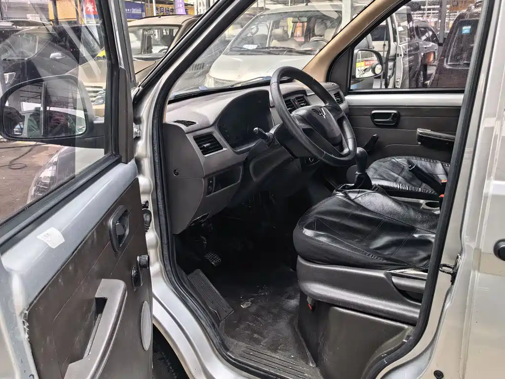 WULING WULING RONGGUANG