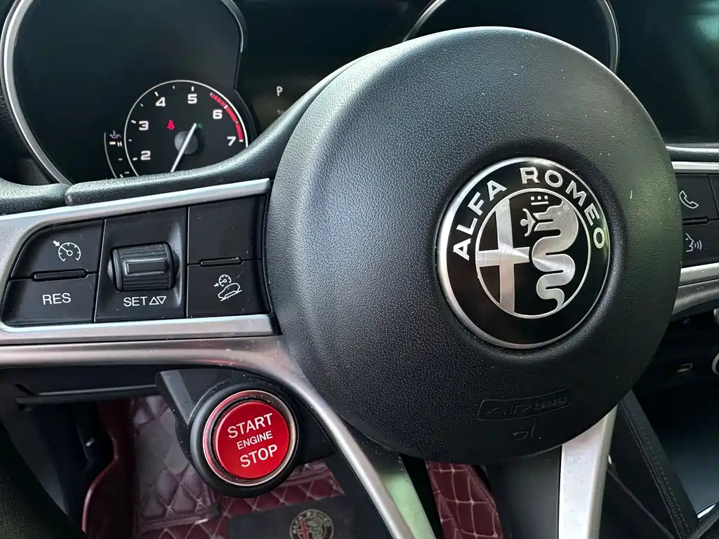 Alfa Romeo Stelvio — миниатюра 7