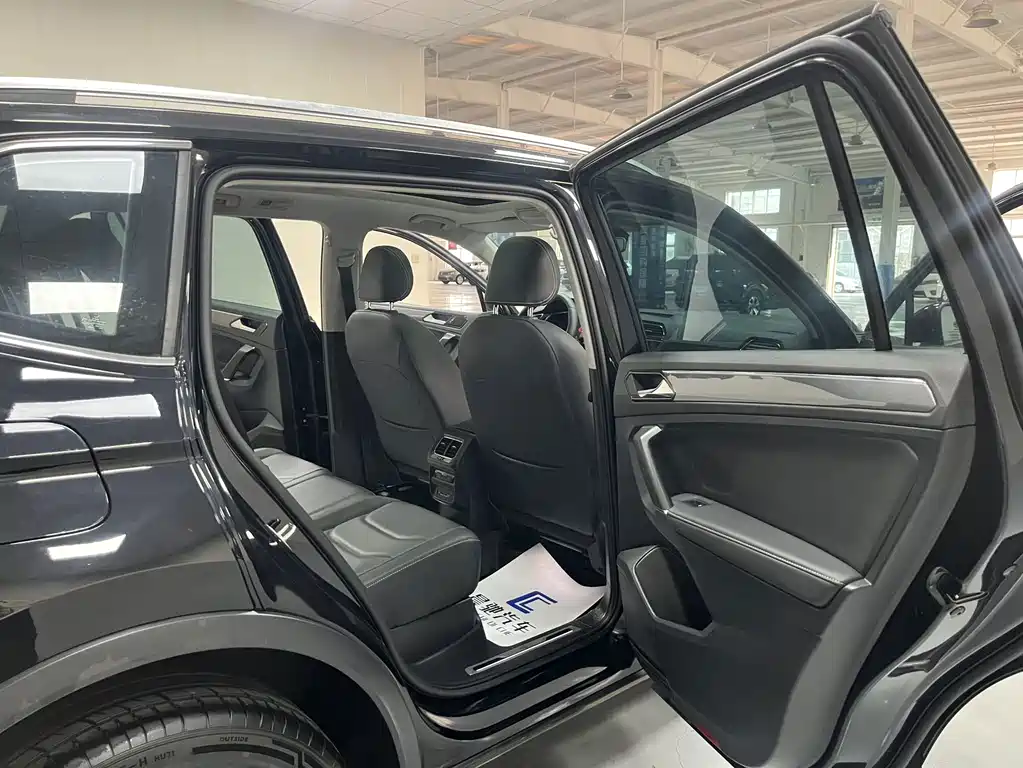 Volkswagen Tiguan L — миниатюра 12