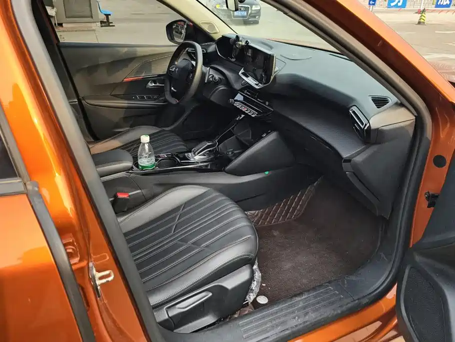 Peugeot 2008 — миниатюра 8