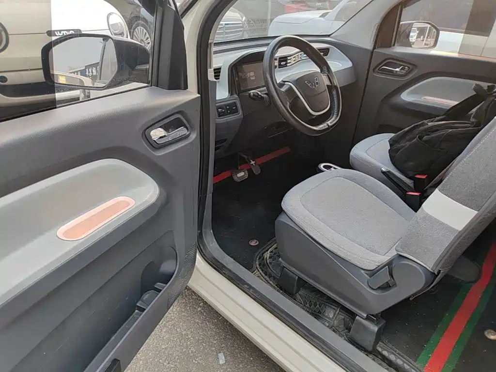 Wuling MINIEV — миниатюра 16