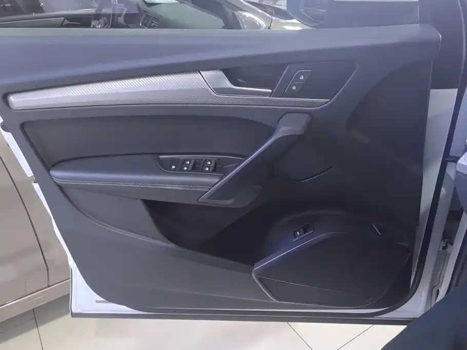 Audi Q5L — миниатюра 7